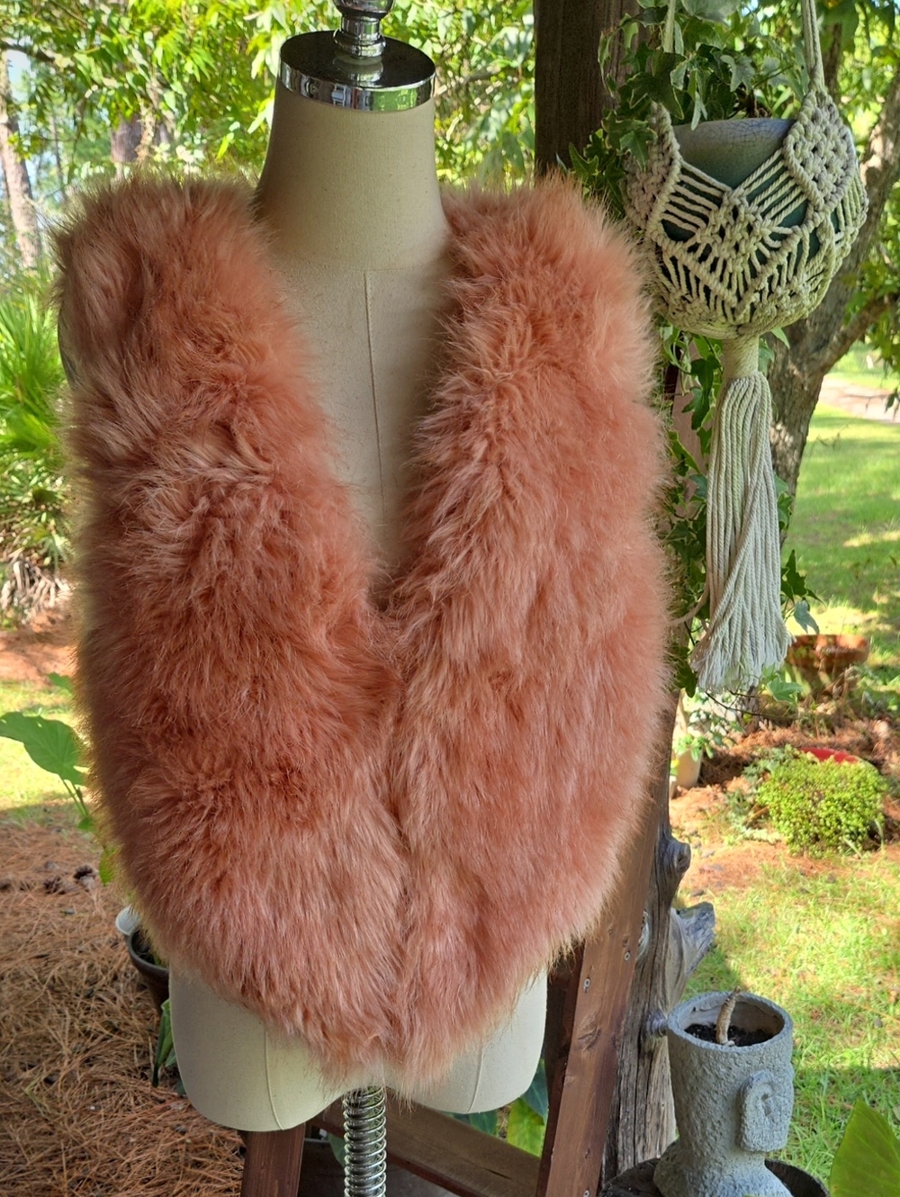 Rose Pink Faux Fur Vest Size Small